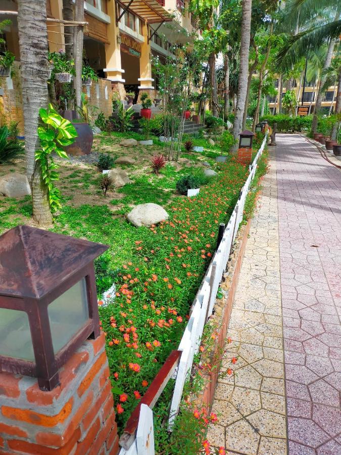 Hon Rom Central Beach Resort Mũi Né Extérieur photo