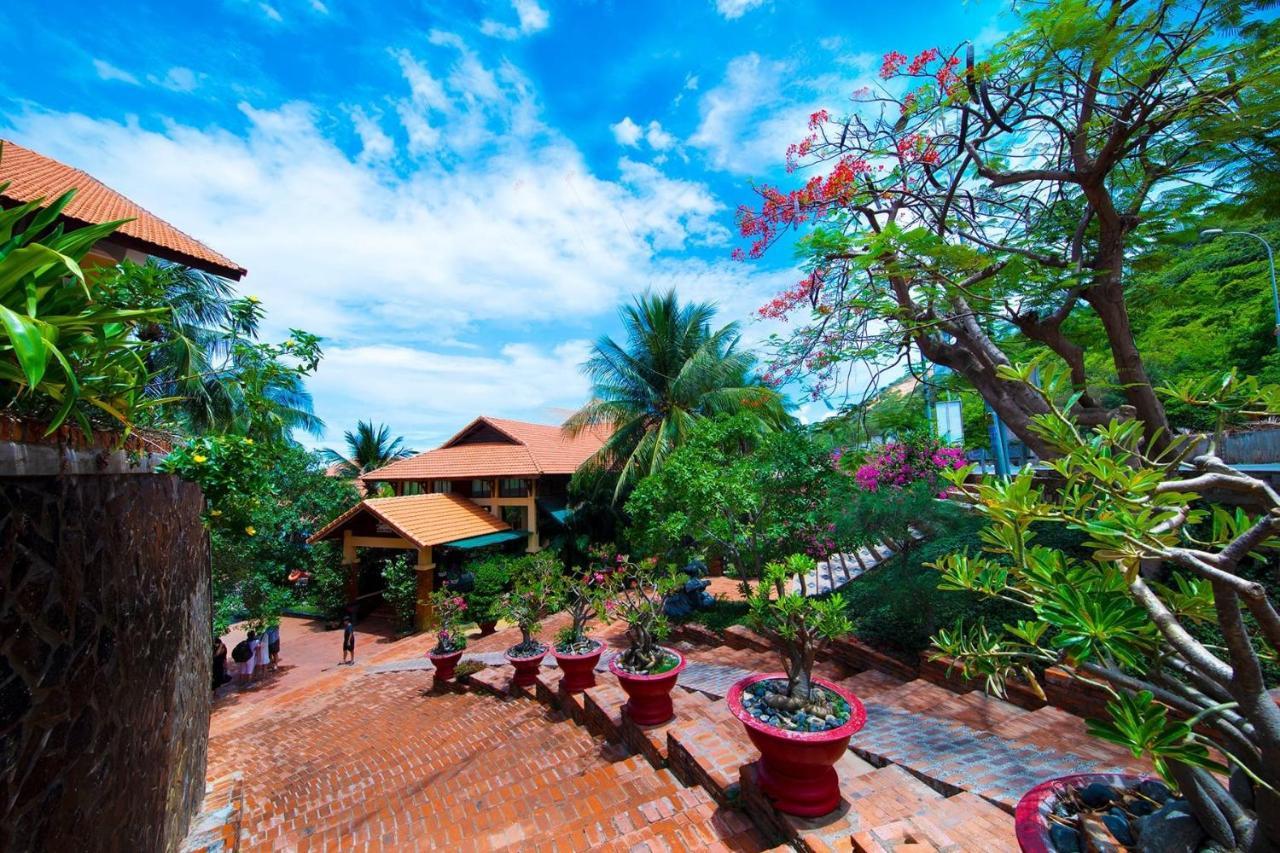 Hon Rom Central Beach Resort Mũi Né Extérieur photo