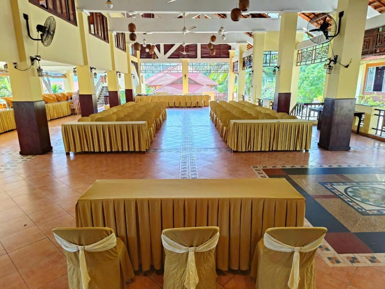 Hon Rom Central Beach Resort Mũi Né Extérieur photo