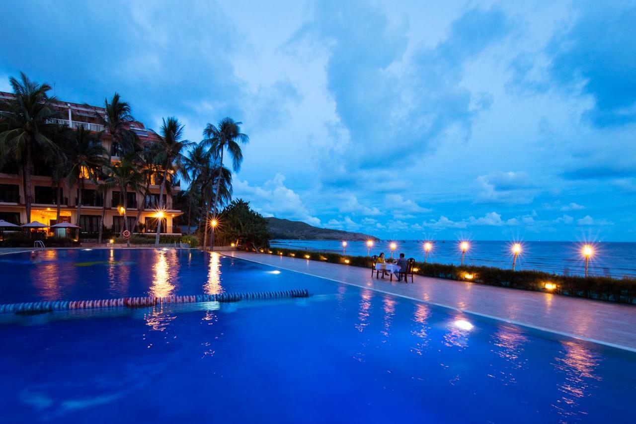 Hon Rom Central Beach Resort Mũi Né Extérieur photo